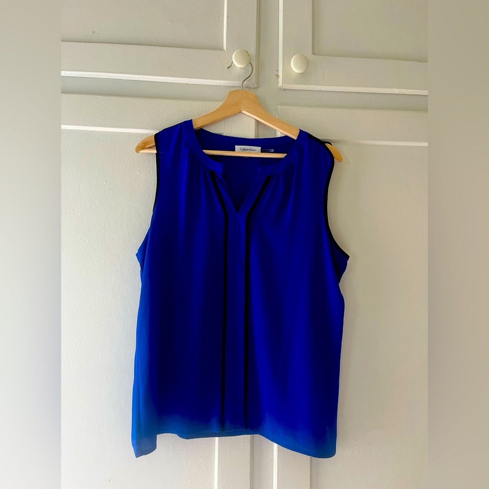 Calvin Klein Split Neck Sleeveless Top Blue Size Women’s Large